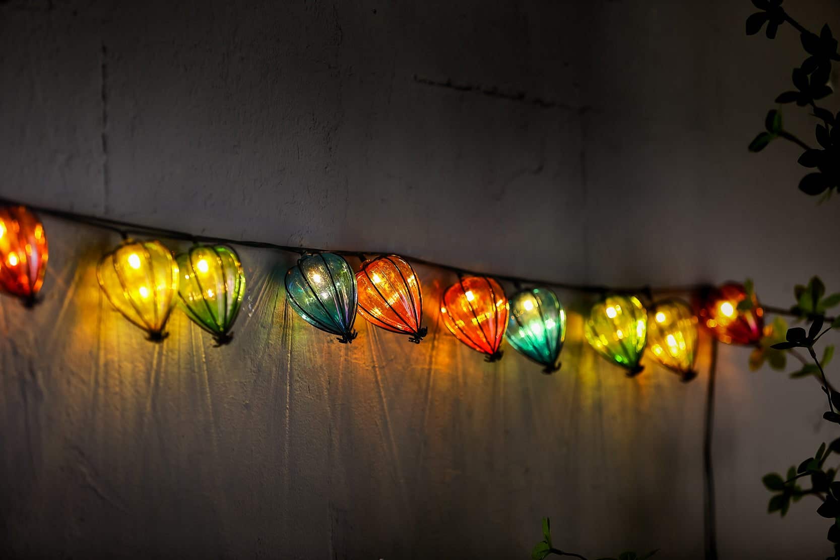 Solar partylight 10x lampion gekleurd 4,8mtr - 3m lead